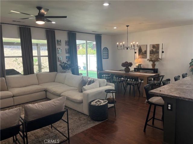3672 Old Oak, San Jacinto, CA 92582