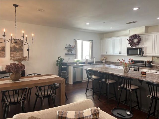 3672 Old Oak, San Jacinto, CA 92582