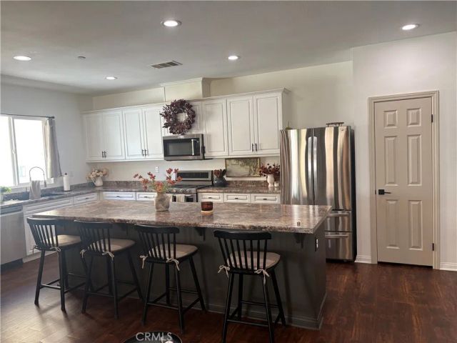 3672 Old Oak, San Jacinto, CA 92582