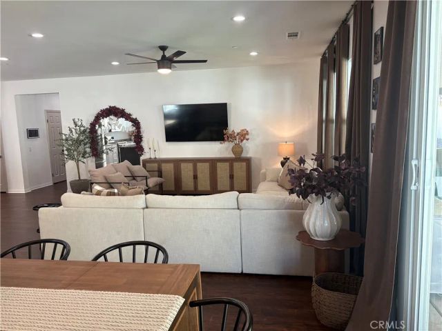 3672 Old Oak, San Jacinto, CA 92582