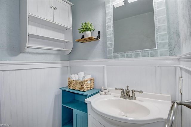 1603 Croyden RD, Norfolk, VA 23503