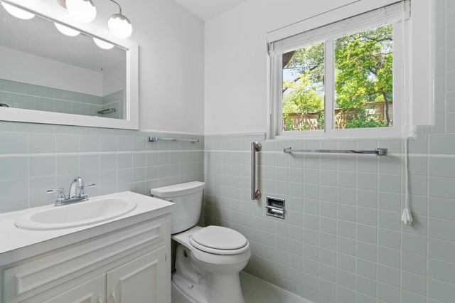 2802 Pecos ST, Austin, TX 78703