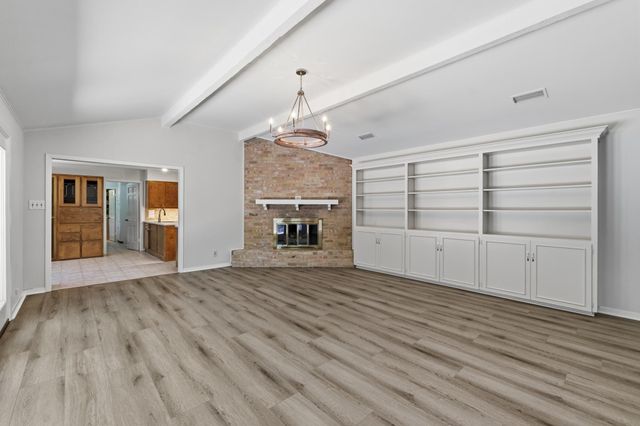 2802 Pecos ST, Austin, TX 78703