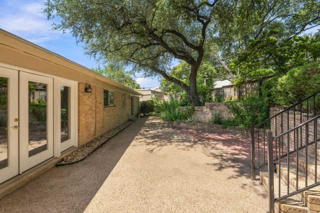 2802 Pecos ST, Austin, TX 78703