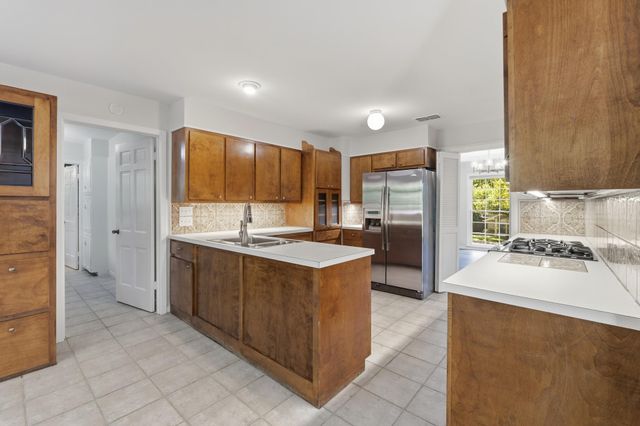 2802 Pecos ST, Austin, TX 78703