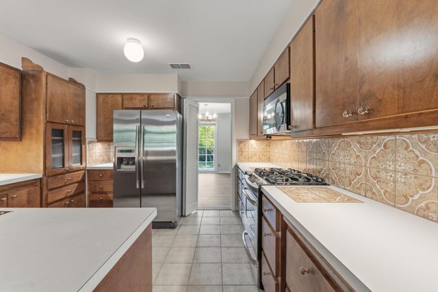 2802 Pecos ST, Austin, TX 78703