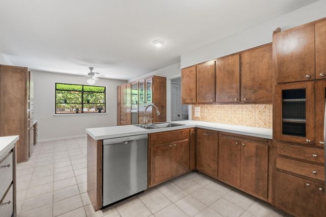 2802 Pecos ST, Austin, TX 78703