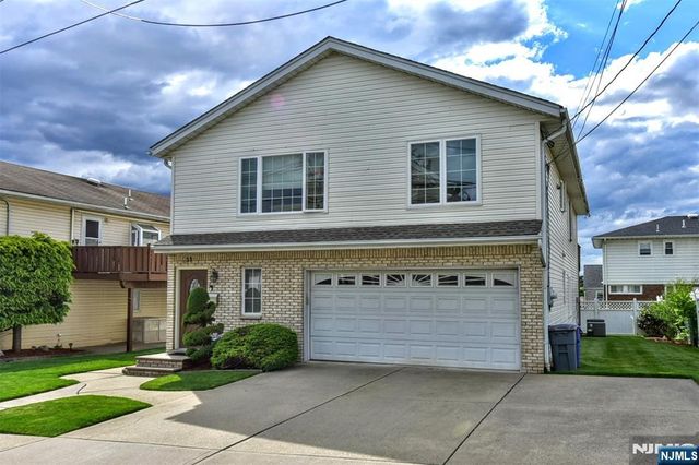 31 Leo Place, Lodi, NJ 07644