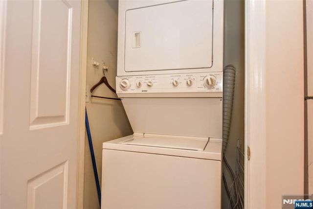 31 Leo Place, Lodi, NJ 07644