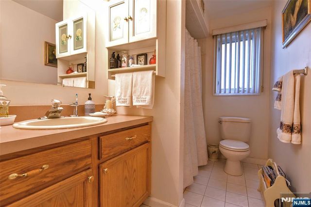 31 Leo Place, Lodi, NJ 07644