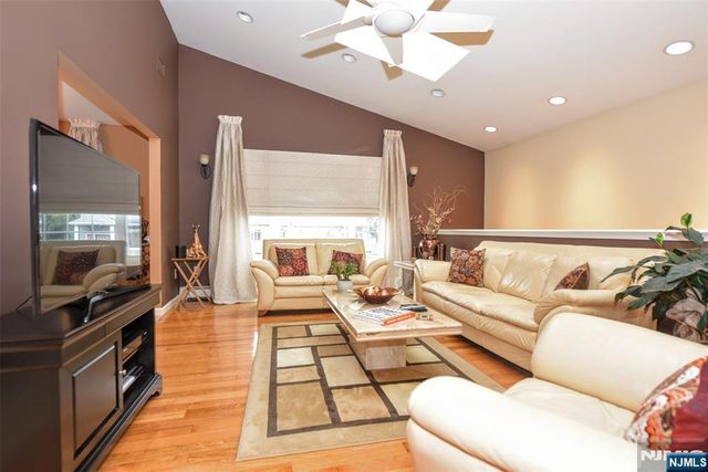 31 Leo Place, Lodi, NJ 07644