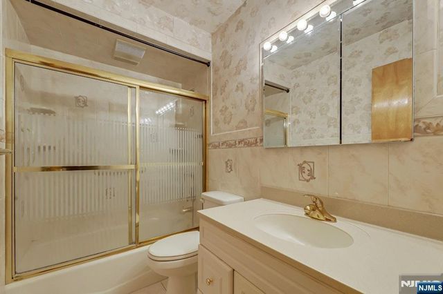 195 Bergen Avenue, New Milford, NJ 07646