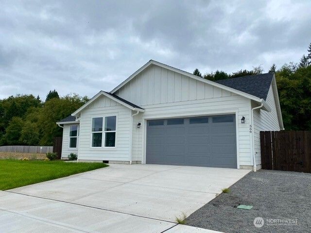 566 Rainbow Way, Kelso, WA 98626