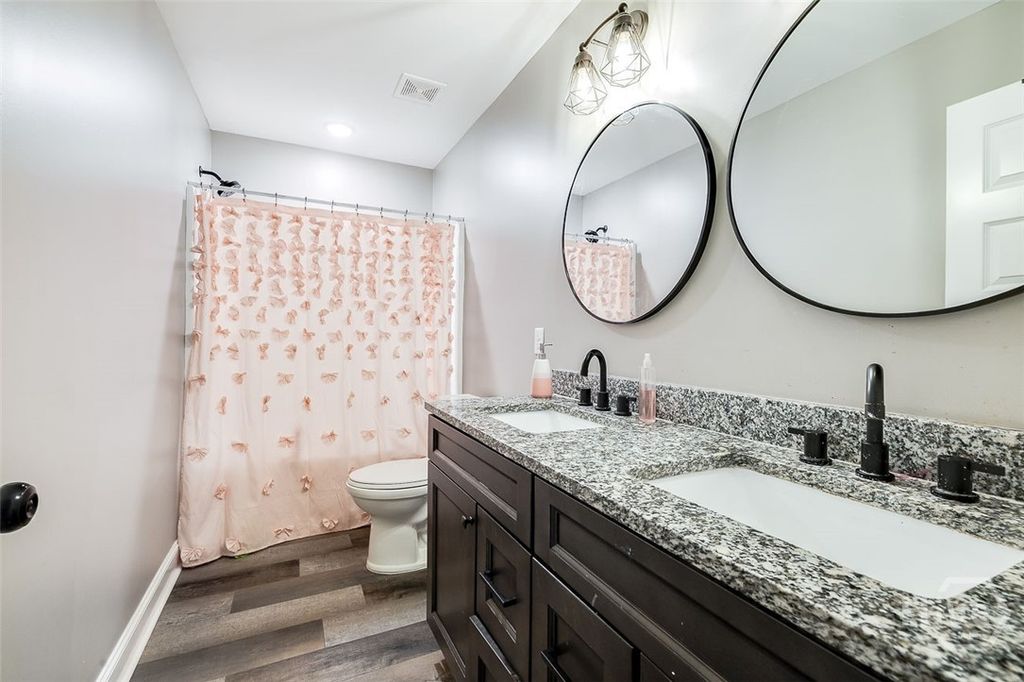 Image 31 of property listing at 3790 Old Dixie S, Springfield, GA 31329