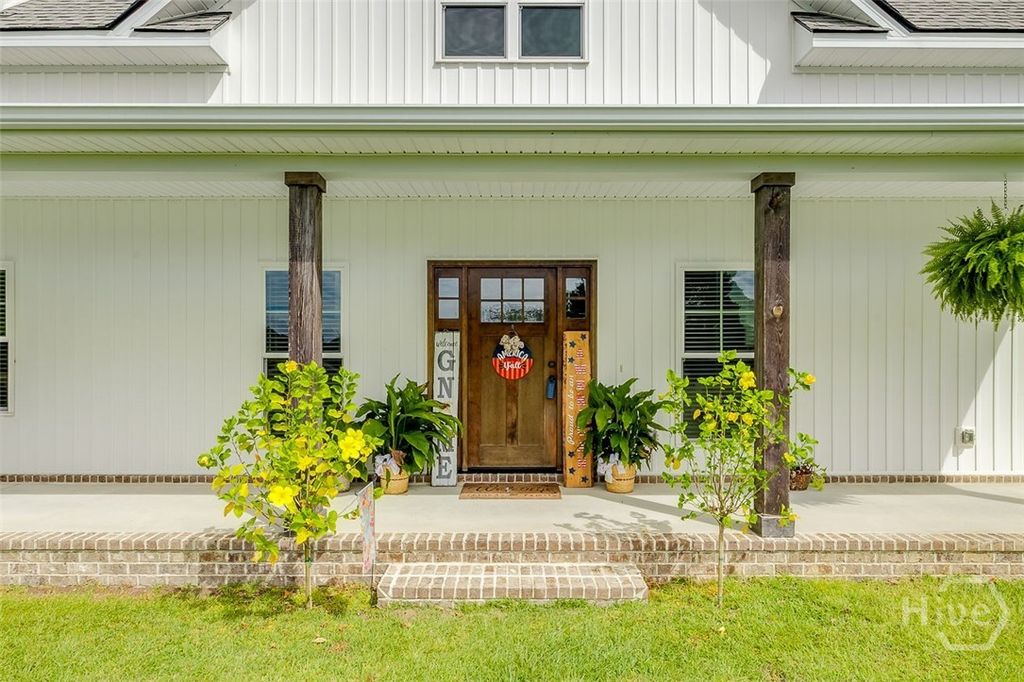 Image 6 of property listing at 3790 Old Dixie S, Springfield, GA 31329