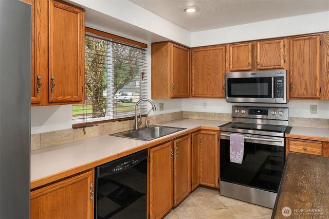 32844 4th Lane S, Federal Way, WA 98003