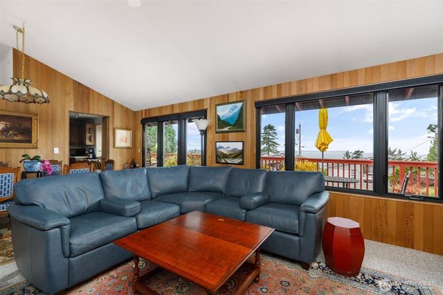 1801 Seaview Avenue, Coupeville, WA 98239