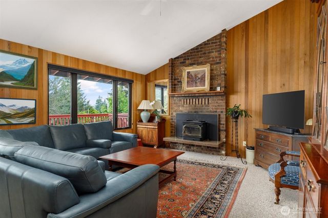 1801 Seaview Avenue, Coupeville, WA 98239