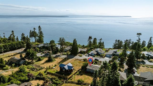 1801 Seaview Avenue, Coupeville, WA 98239