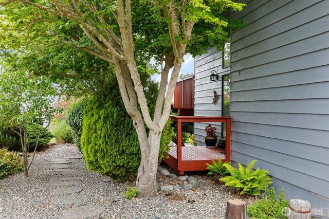 1801 Seaview Avenue, Coupeville, WA 98239