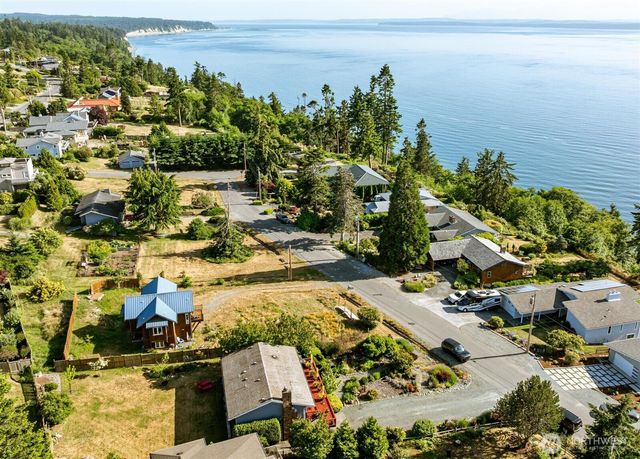1801 Seaview Avenue, Coupeville, WA 98239