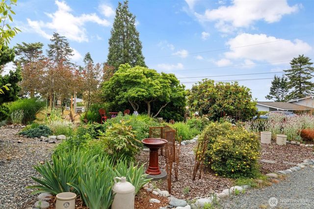 1801 Seaview Avenue, Coupeville, WA 98239