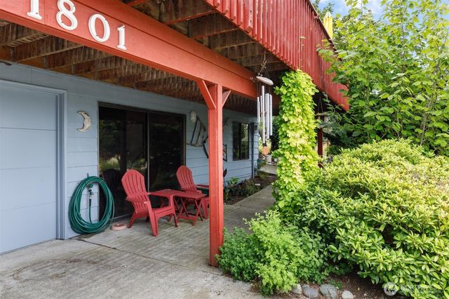 1801 Seaview Avenue, Coupeville, WA 98239
