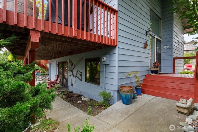 1801 Seaview Avenue, Coupeville, WA 98239