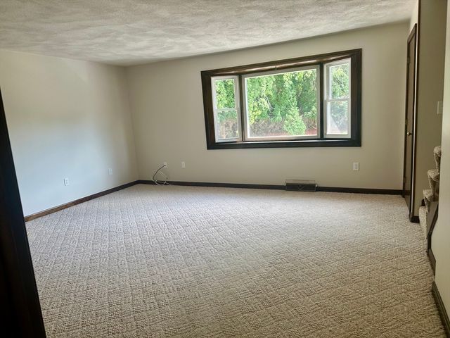 52 Frederick St 26, Dracut, MA 01826