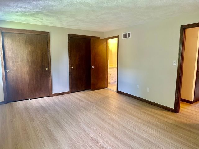 52 Frederick St 26, Dracut, MA 01826