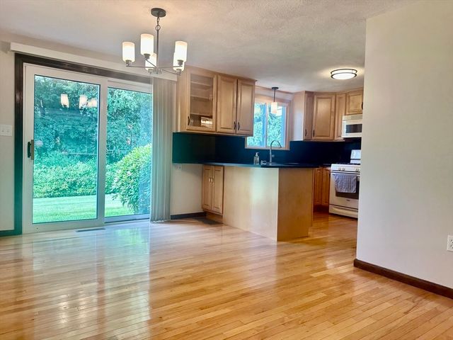 52 Frederick St 26, Dracut, MA 01826