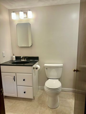 52 Frederick St 26, Dracut, MA 01826