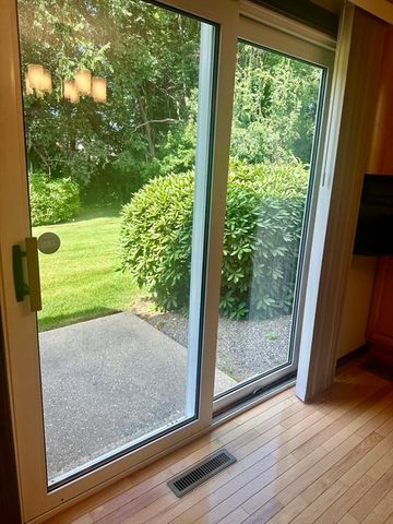 52 Frederick St 26, Dracut, MA 01826
