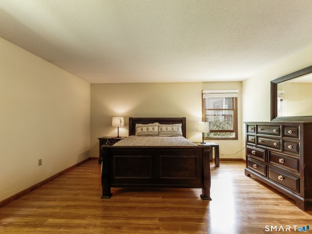 54 Valley View Drive 54, Hamden, CT 06518
