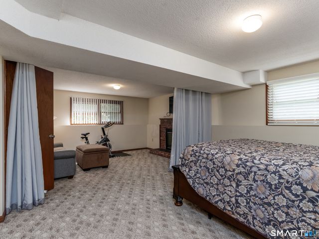 54 Valley View Drive 54, Hamden, CT 06518