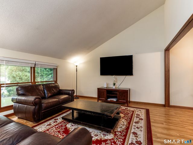 54 Valley View Drive 54, Hamden, CT 06518