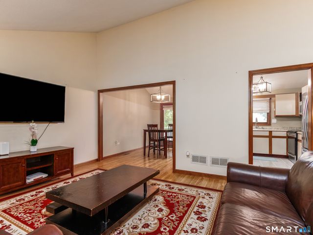 54 Valley View Drive 54, Hamden, CT 06518