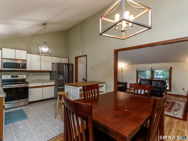 54 Valley View Drive 54, Hamden, CT 06518