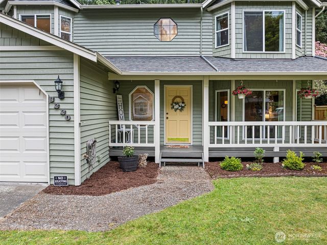 8220 Lariat Trail NW, Bremerton, WA 98311