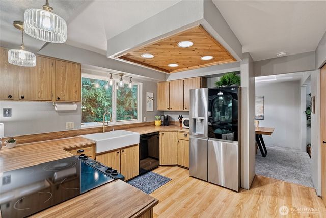 8220 Lariat Trail NW, Bremerton, WA 98311