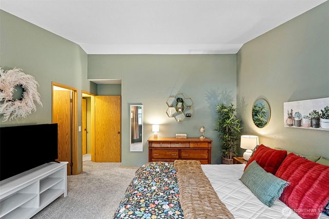 8220 Lariat Trail NW, Bremerton, WA 98311