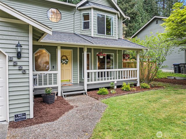 8220 Lariat Trail NW, Bremerton, WA 98311