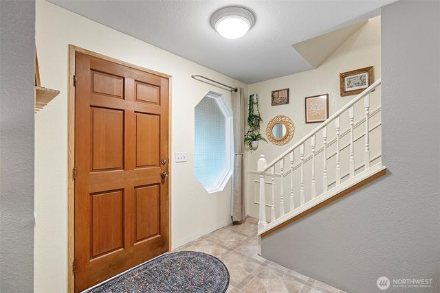 8220 Lariat Trail NW, Bremerton, WA 98311