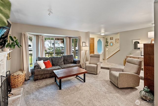 8220 Lariat Trail NW, Bremerton, WA 98311