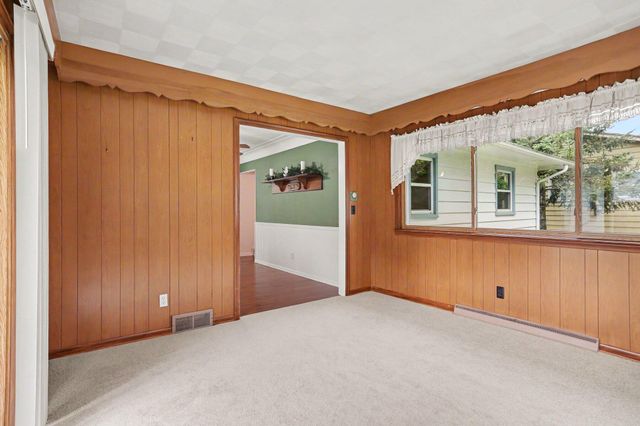 8904 Dolphin Street, Portage City, MI 49024