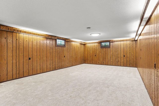 8904 Dolphin Street, Portage City, MI 49024