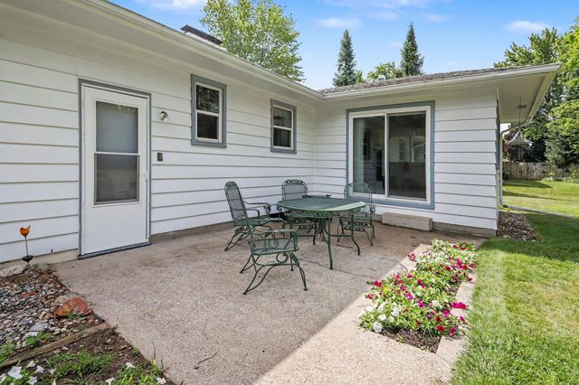 8904 Dolphin Street, Portage City, MI 49024