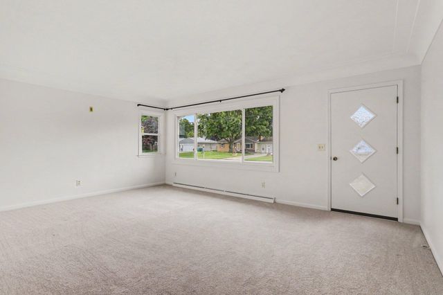 8904 Dolphin Street, Portage City, MI 49024