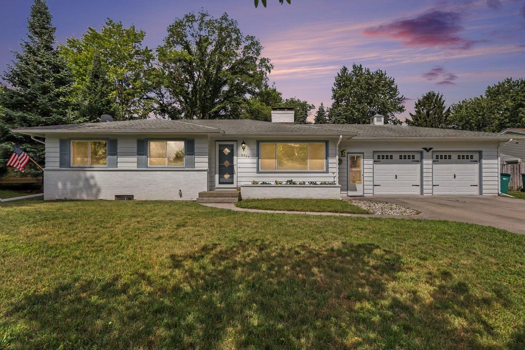 8904 Dolphin Street, Portage City, MI 49024