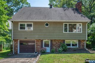 171 Skyline Lake Drive, Ringwood, NJ 07456